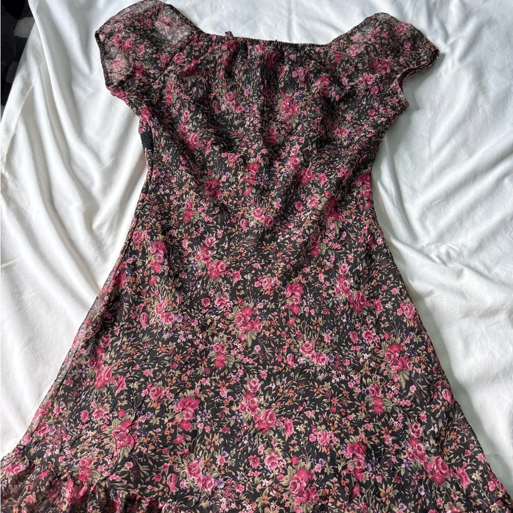 Floral Ruffle Dress - Picture 2 of 3